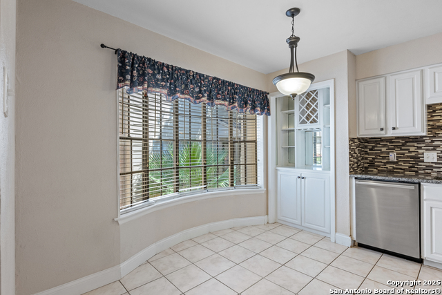 Image 10 of 37 For 7711 Callaghan  Apt 6