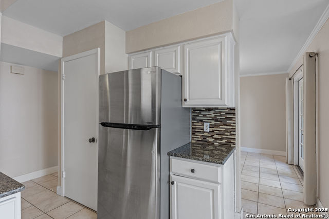 Image 11 of 37 For 7711 Callaghan  Apt 6