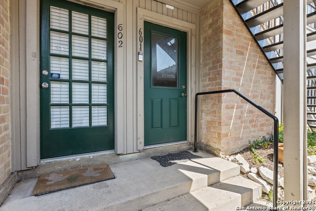 Image 3 of 37 For 7711 Callaghan  Apt 6