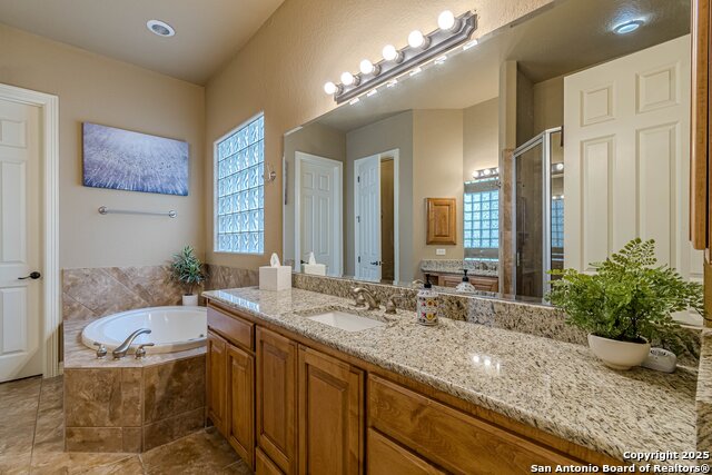 Image 15 of 29 For 16006 Huebner Bluff N