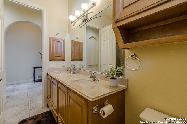 Image 22 of 29 For 16006 Huebner Bluff N