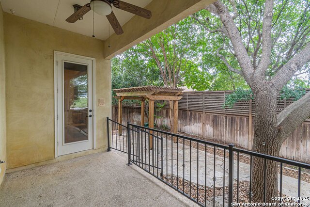 Image 25 of 29 For 16006 Huebner Bluff N