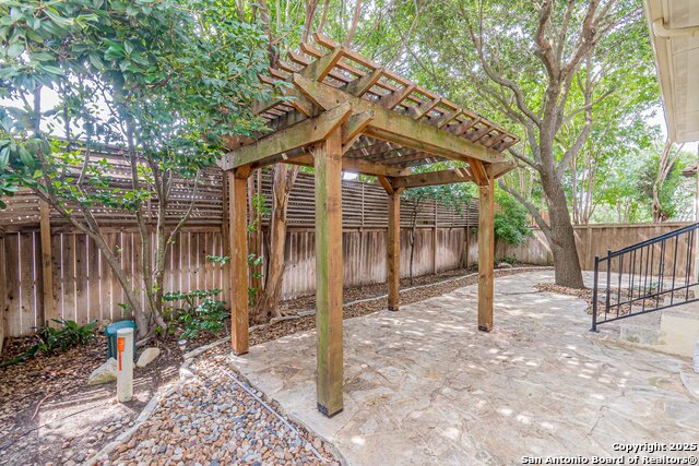 Image 26 of 29 For 16006 Huebner Bluff N