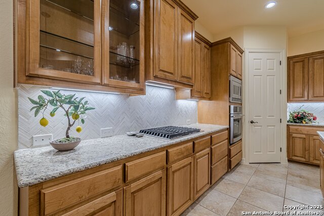 Image 8 of 29 For 16006 Huebner Bluff N