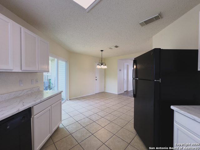 Image 14 of 34 For 5327 Kenton Crest