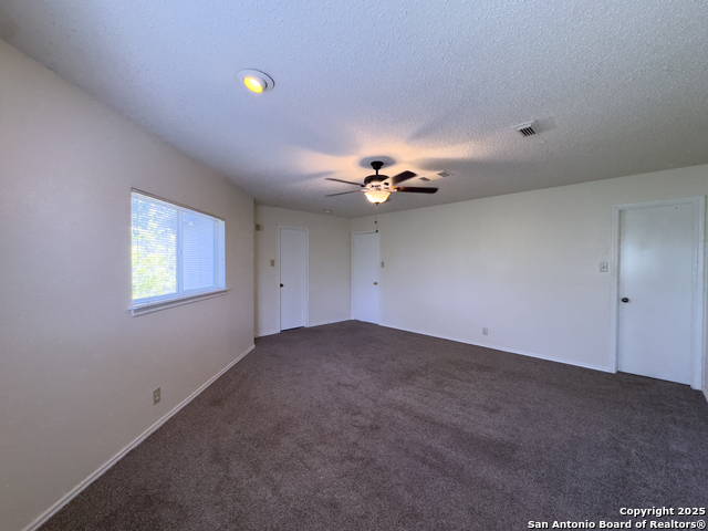Image 18 of 34 For 5327 Kenton Crest