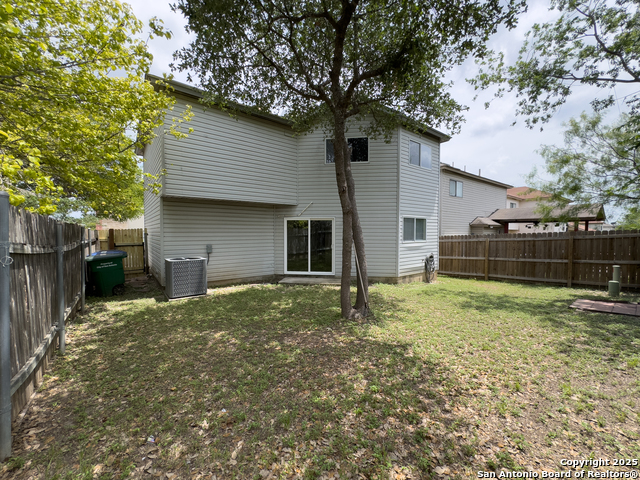 Image 29 of 34 For 5327 Kenton Crest