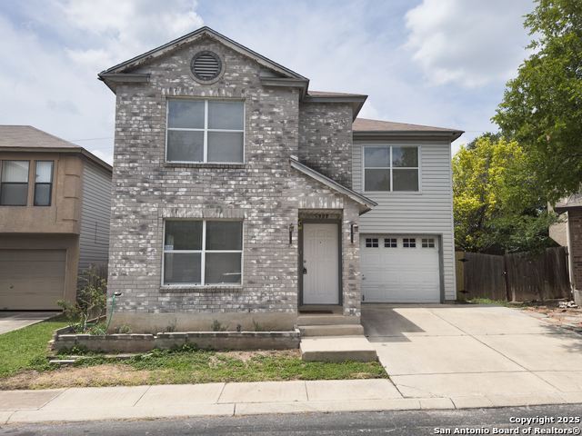 Image 3 of 34 For 5327 Kenton Crest