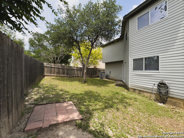 Image 32 of 34 For 5327 Kenton Crest