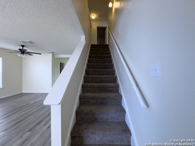 Image 5 of 34 For 5327 Kenton Crest