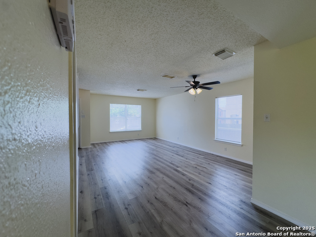 Image 9 of 34 For 5327 Kenton Crest