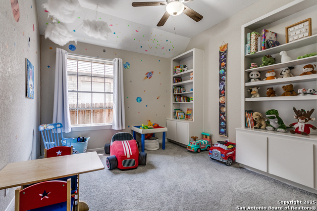 Listing photo id 14 for 13019 Rambling Oak