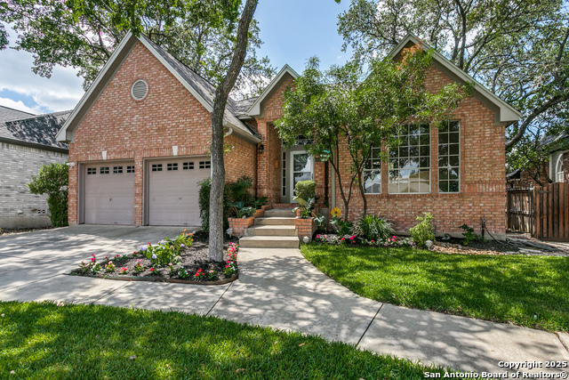 Listing photo id 0 for 13019 Rambling Oak