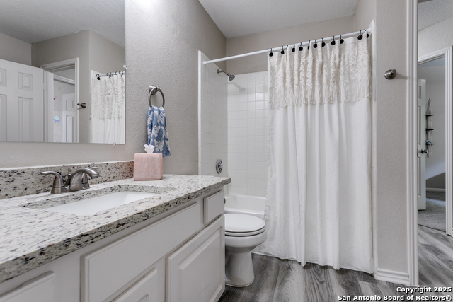 Listing photo id 20 for 13019 Rambling Oak