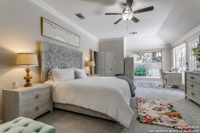 Listing photo id 40 for 13019 Rambling Oak