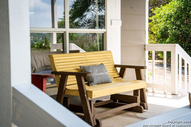 Listing photo id 4 for 782 Appaloosa