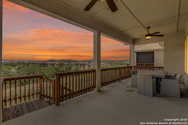 Listing photo id 23 for 6827 Bella Verso