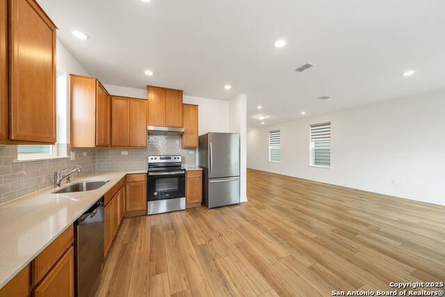Image 11 of 32 For 10643 Military Drive West, #47