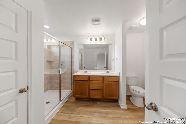 Image 19 of 32 For 10643 Military Drive West, #47