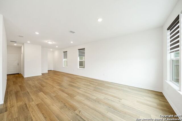 Image 6 of 32 For 10643 Military Drive West, #47