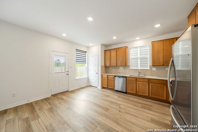 Image 8 of 32 For 10643 Military Drive West, #47