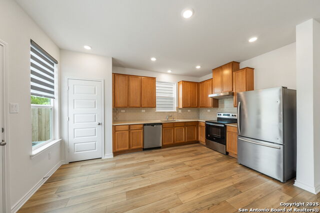 Image 9 of 32 For 10643 Military Drive West, #47