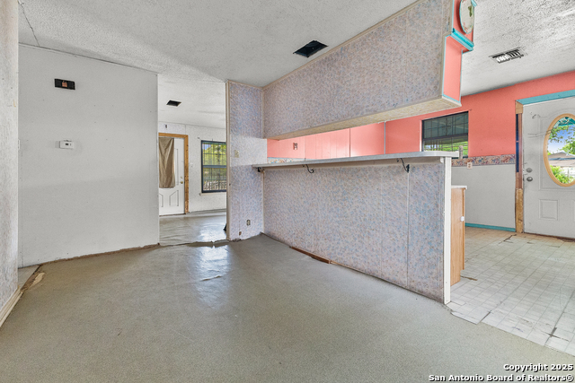 Listing photo id 11 for 314 Wabash Street