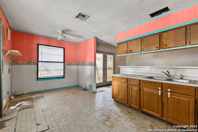 Listing photo id 13 for 314 Wabash Street
