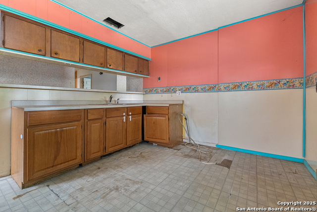 Listing photo id 14 for 314 Wabash Street
