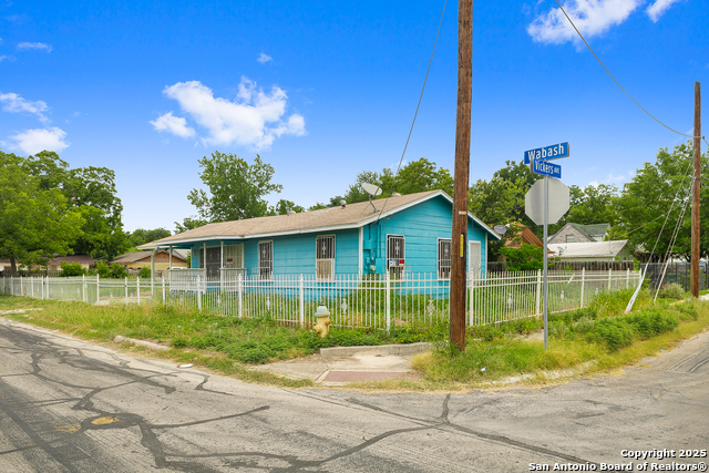 Listing photo id 1 for 314 Wabash Street
