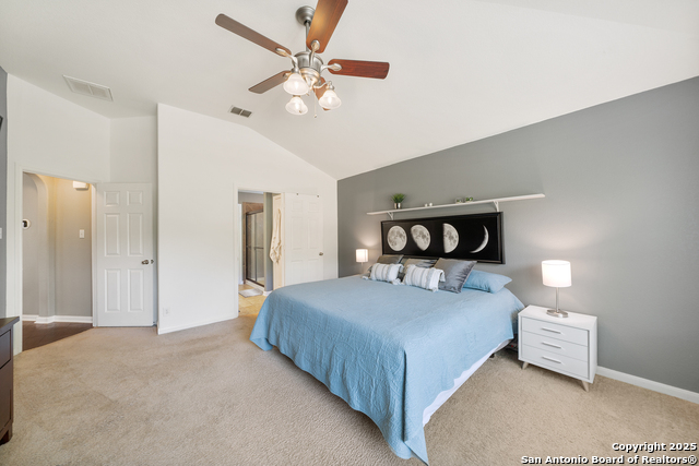 Listing photo id 17 for 13014 Essen  