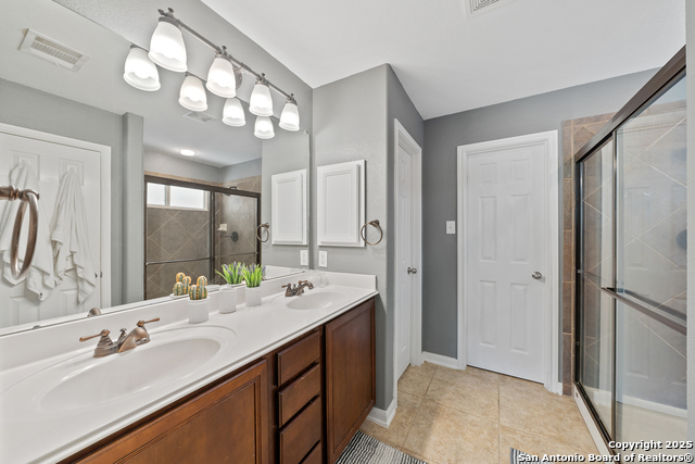 Listing photo id 18 for 13014 Essen  