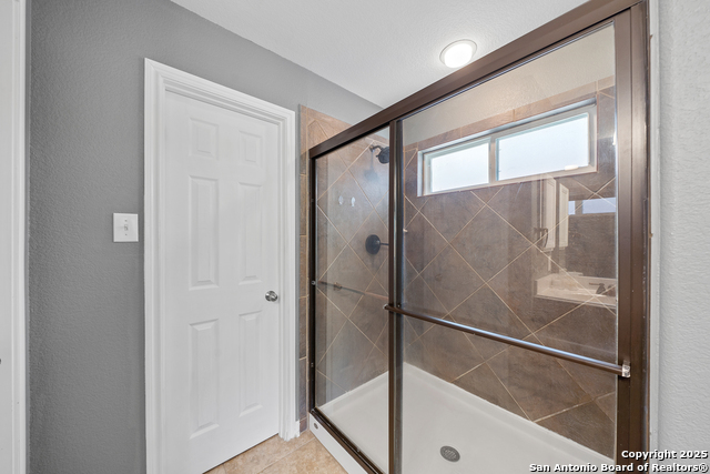Listing photo id 19 for 13014 Essen  