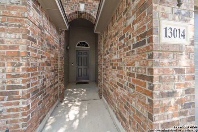 Listing photo id 2 for 13014 Essen  
