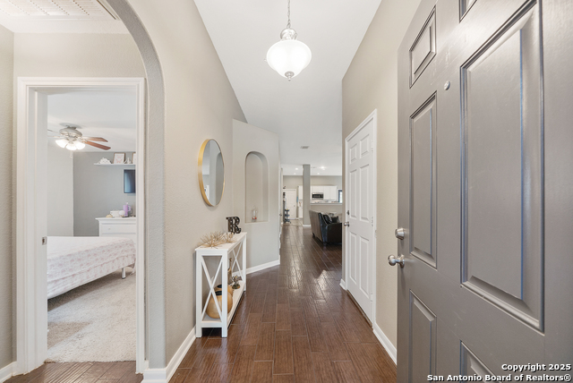 Listing photo id 3 for 13014 Essen  