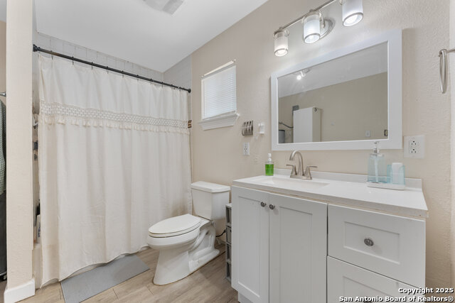 Details for 8608 Foster Rd S, San Antonio, TX 78222