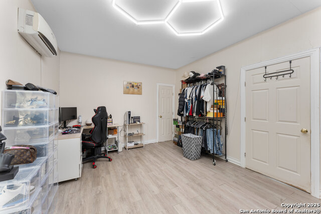 Image 10 of 58 For 8608 Foster Rd S