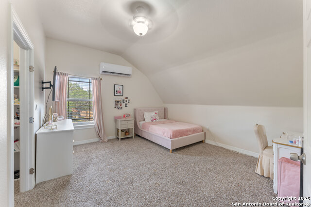 Image 11 of 58 For 8608 Foster Rd S