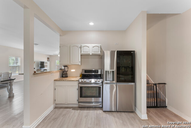 Image 18 of 58 For 8608 Foster Rd S