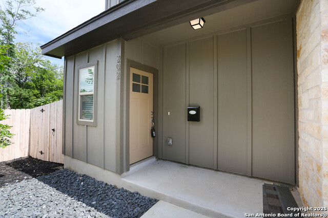 Details for 810 Walters S # 202, San Antonio, TX 78203