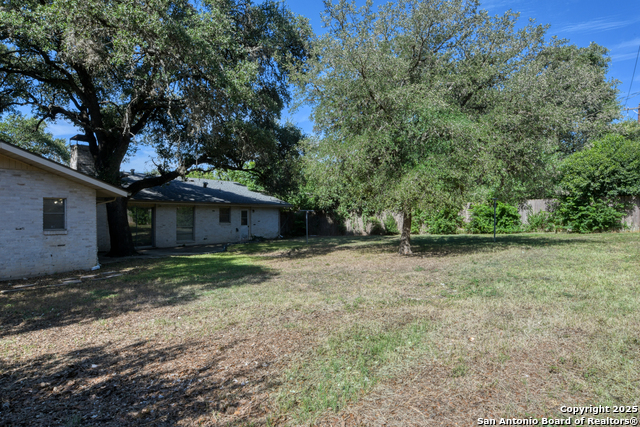 Image 16 of 30 For 1115 Haltown Dr