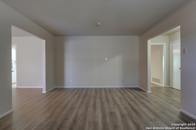 Image 17 of 30 For 1115 Haltown Dr