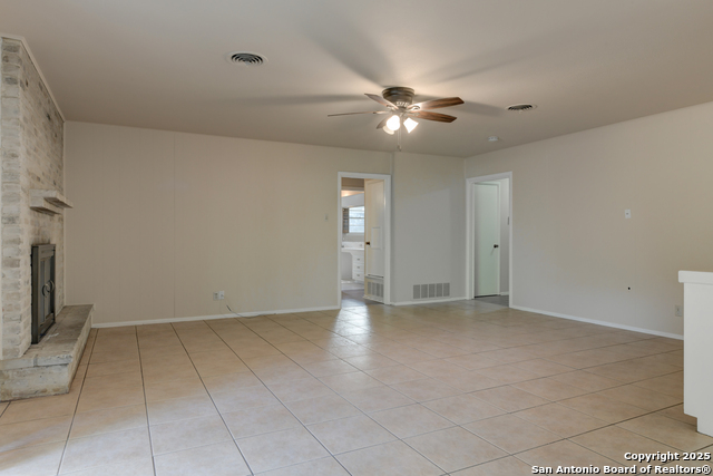 Image 7 of 30 For 1115 Haltown Dr
