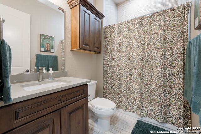 Image 10 of 37 For 314 Regent Cir