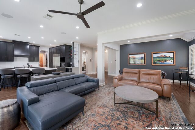 Image 19 of 37 For 314 Regent Cir