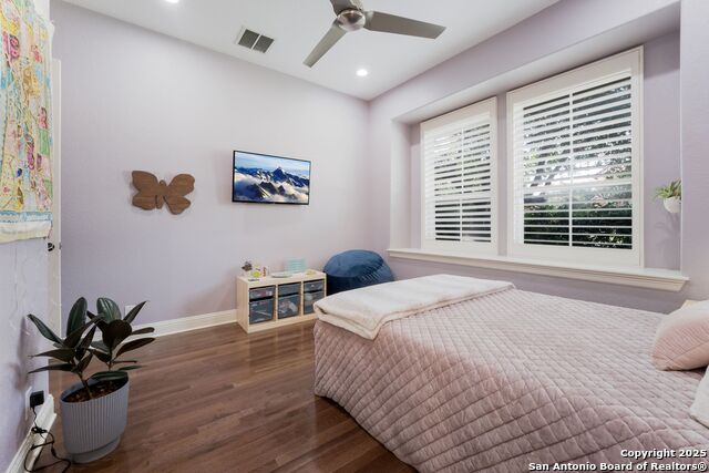 Image 9 of 37 For 314 Regent Cir