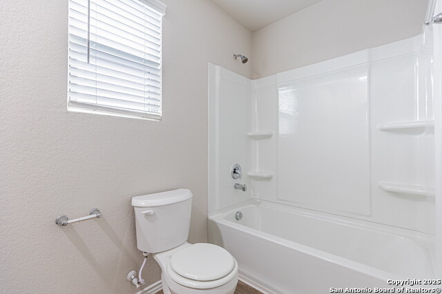 Image 21 of 30 For 7239 Converse Ridge  401