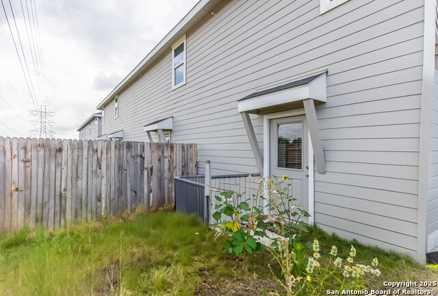 Image 28 of 30 For 7239 Converse Ridge  401