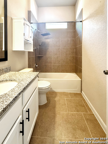 Listing photo id 9 for 2035 Tillman Park