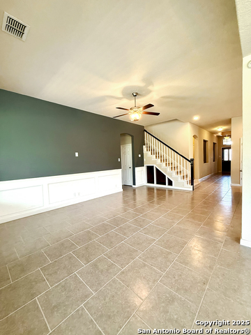 Listing photo id 5 for 2035 Tillman Park